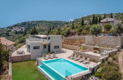 Lygia Villa | Villa Teachers Rock
