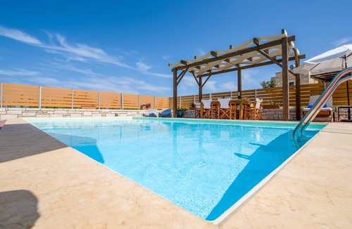 Kirianna Villa | Villa Thalia Klio - Three Bedroom Villa, Sleeps 6