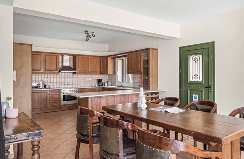 Kateleios Villa | Villa Thymari - Four Bedroom Villa, Sleeps 8