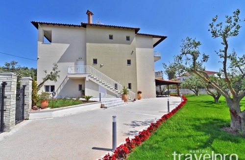 Nea Potidaia Villa | Villa Zeria by TravelPro Services- Nea Potida...