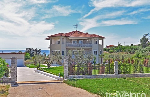 Nea Potidaia Villa | Villa Zeria by TravelPro Services- Nea Potida...