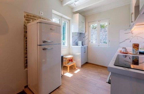 Old Town Apartment | Vista Tegola - a stylish two-level apartment