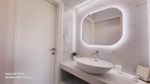 Trachilos Apartment | Wester Sun, Shared Garden near Balos & Falassarna