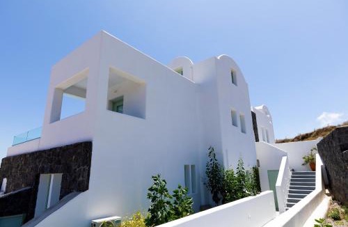 Karterados Apartment | White Element