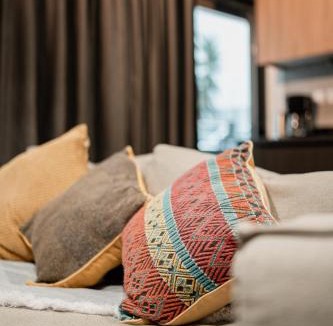 Ilisia Apartment | White Halo Retreat