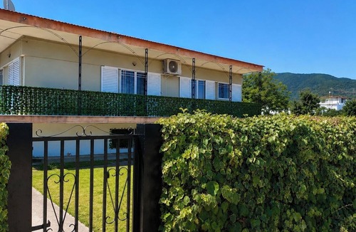 Stavros House | Whole Holiday Home with 4,000m² Private Fenced Garden
