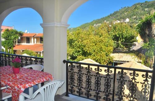 Agios Gordios Apartment | Yannis - Holiday Apartments on Agios Gordios Beach in Corfu