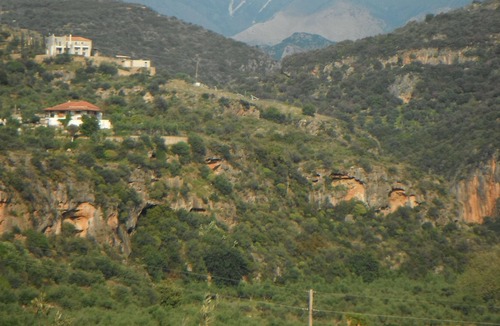 Megali Mantineia Bed & Breakfast | Yurt set in a lovely garden with sea view in an olive grove