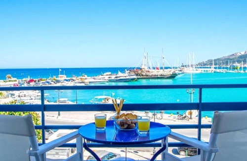 Zakynthos Town Apartment | Zante harbour stunning sea view suite
