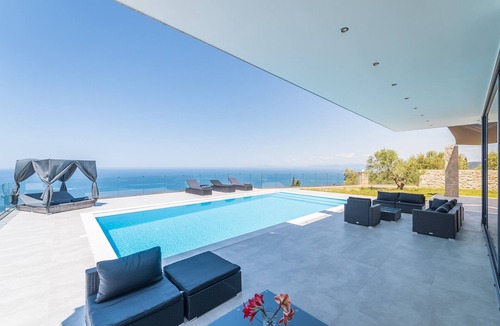 Agios Nikitas Villa | Zen Country House with Private Pool & Wi-Fi
