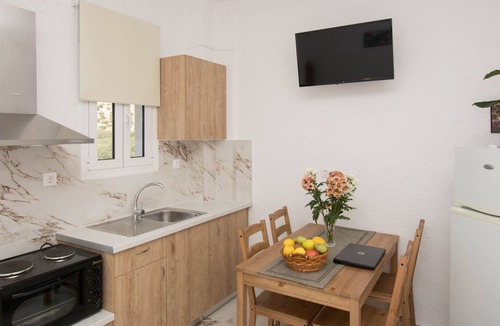 Ferma Apartment | Zervakis Apartment,set Less Than 1 km From Ferma Beach