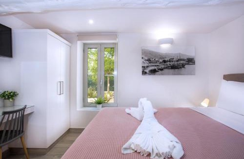 Karystos Apartment | Zoe's Villa - Modern Karystos Apartments By The Port & Beach