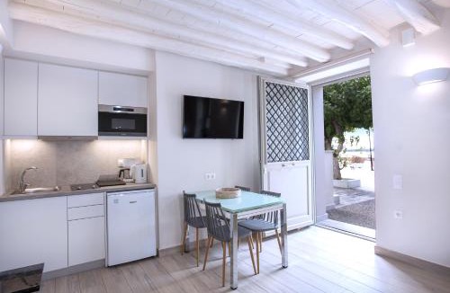 Karystos Apartment | Zoe's Villa - Modern Karystos Apartments By The Port & Beach