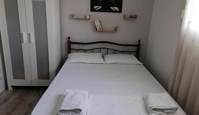 Αυτόνομο Στούντιο με αυλή