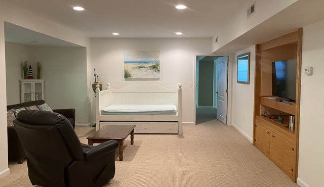 1 Bedroom close to beach & a block to trail/private entrance/2adults+2minors. in Rehoboth Beach