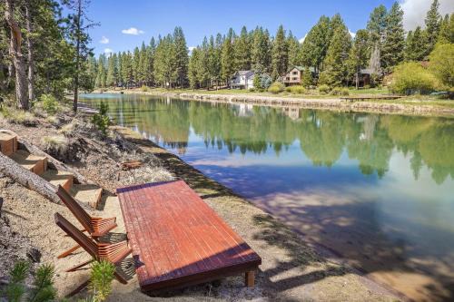 110 Crane in Sunriver