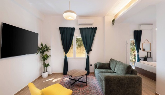 1BR Stylish Apt 20 Minutes from Acropolis
