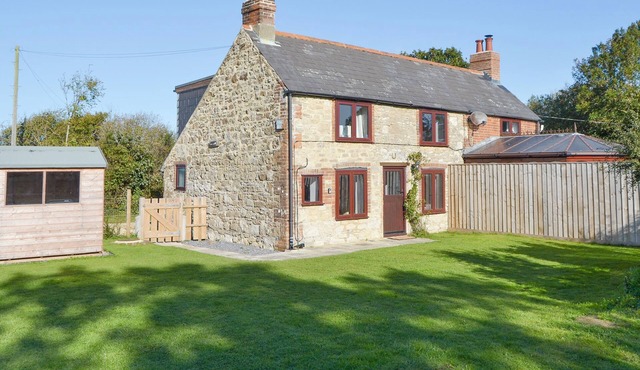 2 bedroom accommodation in Porchfield, near Newport