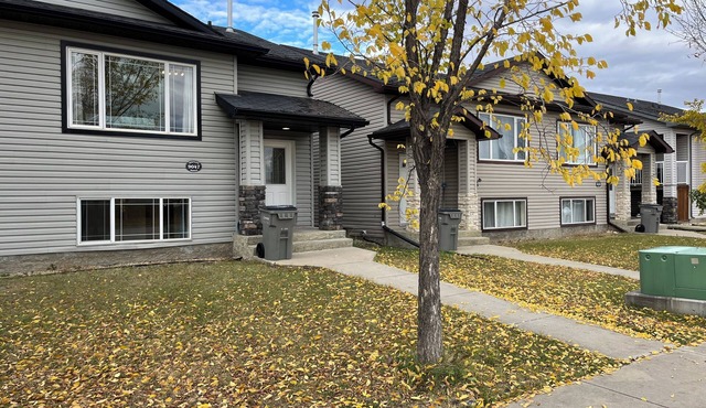 3 adjacent 4-bed Crew Houses by Reza Rentals in Grande Prairie