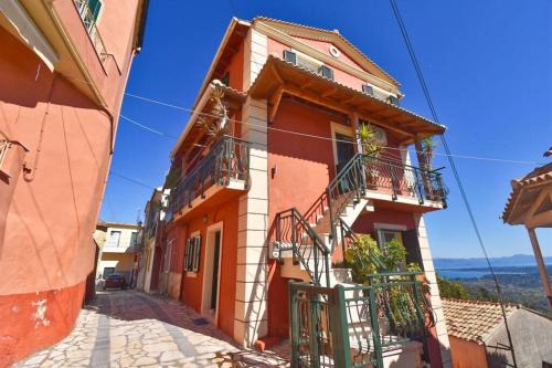 3BR Traditional House with Amazing View