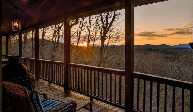 A Golden Retreat | Morganton, GA in Morganton