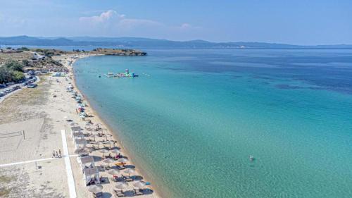 Absolute Beachfront Villa-Grand Sandy Beach