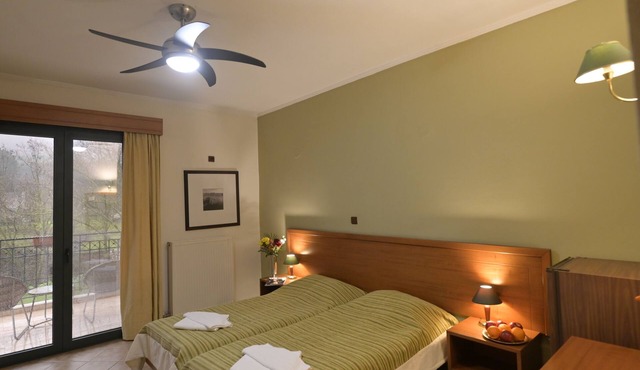 Agriani Hotel