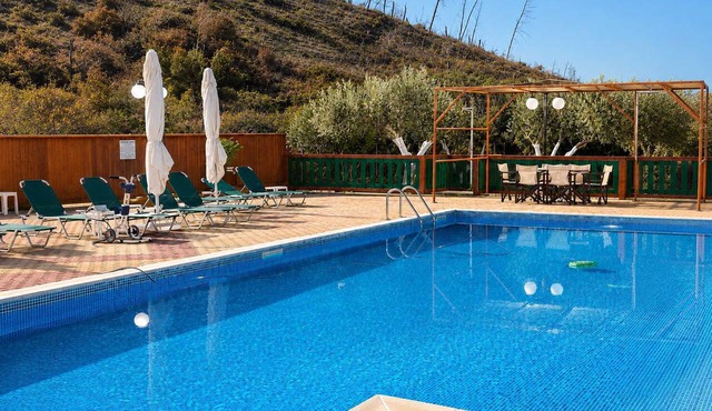 Agroktima Ioli - Mountain Views & Pool Retreat Evia