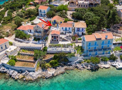 ALEX & ADA'S DREAM HOUSE IN FISCARDO