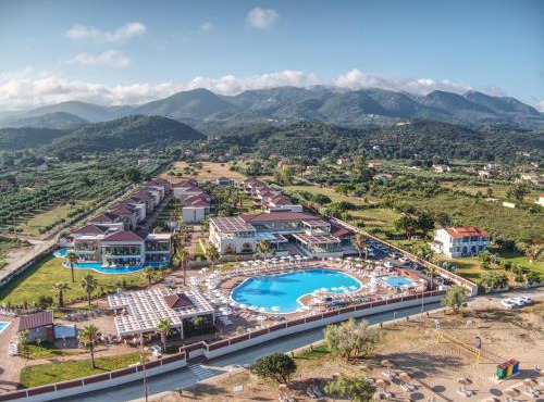 Almyros Beach Resort & Spa