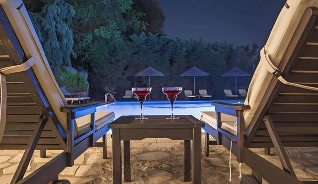 Apartment 'Corfu Club Maisonette 6' with Shared Pool, Wi-Fi and Air Conditioning