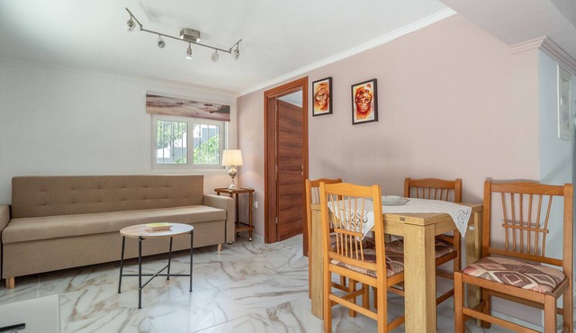 Apartment 'Hortata Panorama Garden House' with Mountain View, Wi-Fi and Air Conditioning