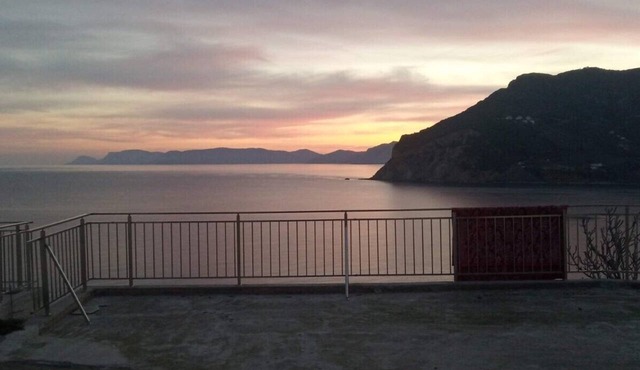 Apartment 'Waves Of Millos 1' with Sea View, Wi-Fi and Air Conditioning