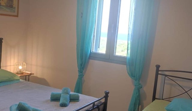 Aposperitis Karavas Kythera – Spacious Apartment with Sea View, Terrace, and Modern Comforts