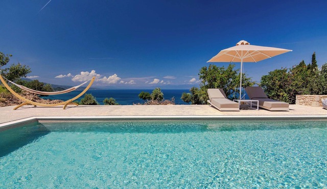 Assini Estate-Venetian Studio Pet Friendly w/Pool
