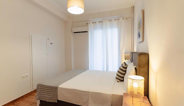 Athens downtown apartment 2bd-2ba