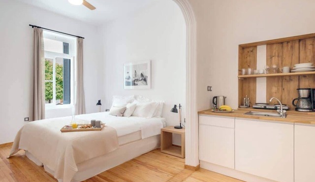 Athens Residence B1, Acropolis & City Views