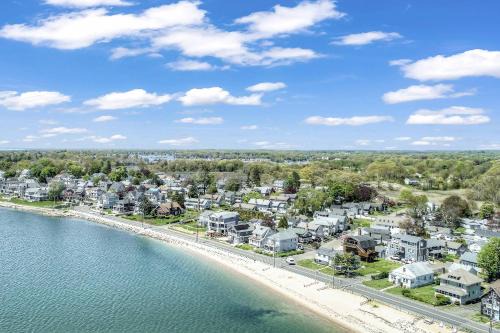 Beachside in Branford in Branford