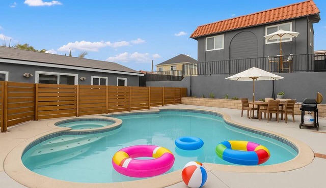 Bridge|Pool/Spa |Downtown|Freeways|Airport in San Diego