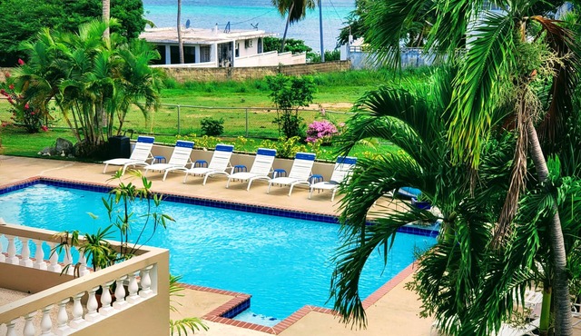 Casa Ladera- Tropical Beach & Pool Experience! in Vieques