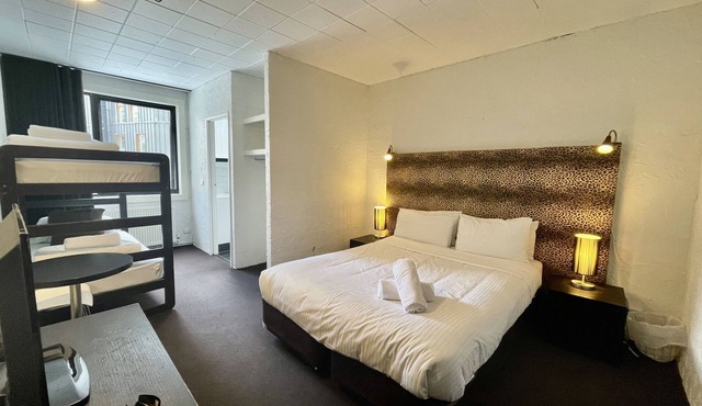Centrally located studio room ski in/ski out in normal snow conditions. Fab spot in Falls Creek