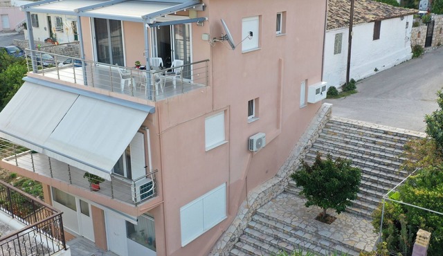 Charmantes Appartement in Derveni by Interhome