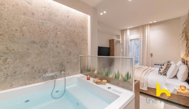 Charming Boho Haven Luxurious Escape in Thisseio!