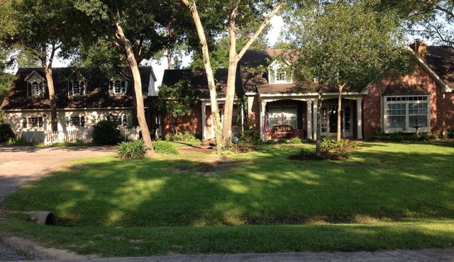 Charming Cypress Guesthouse in Cypress