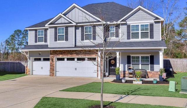 Charming Masters Week Home with 1/2 acre backyard. in Grovetown