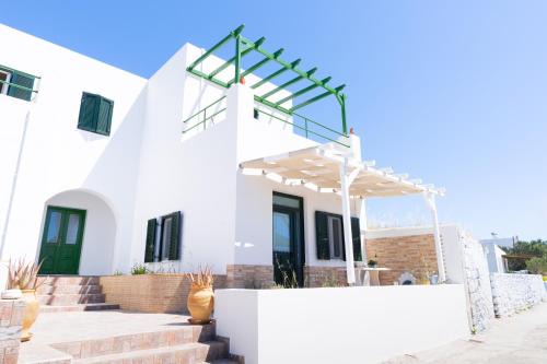 Charming Traditional Cycladic Studio in Zefyria in Zefiría
