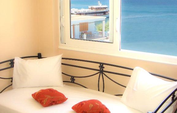 Dorana Apartments & Trekking Hotel