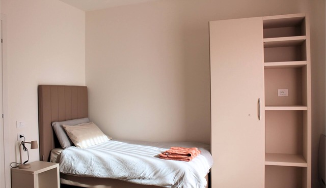 Double room, private bathroom outside the room in IMOLA