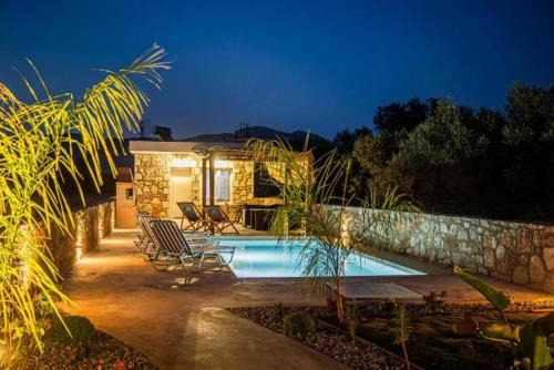 Dreamy Charaki 2 Bd Villa with Private Pool