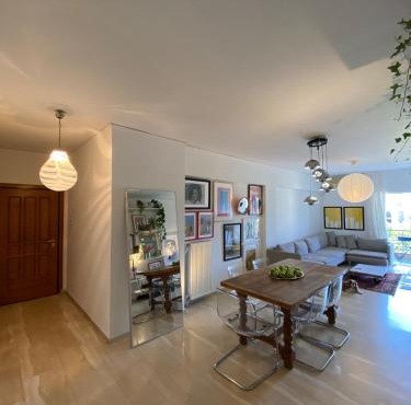 Elegant Flat Near Hospitals & Museums